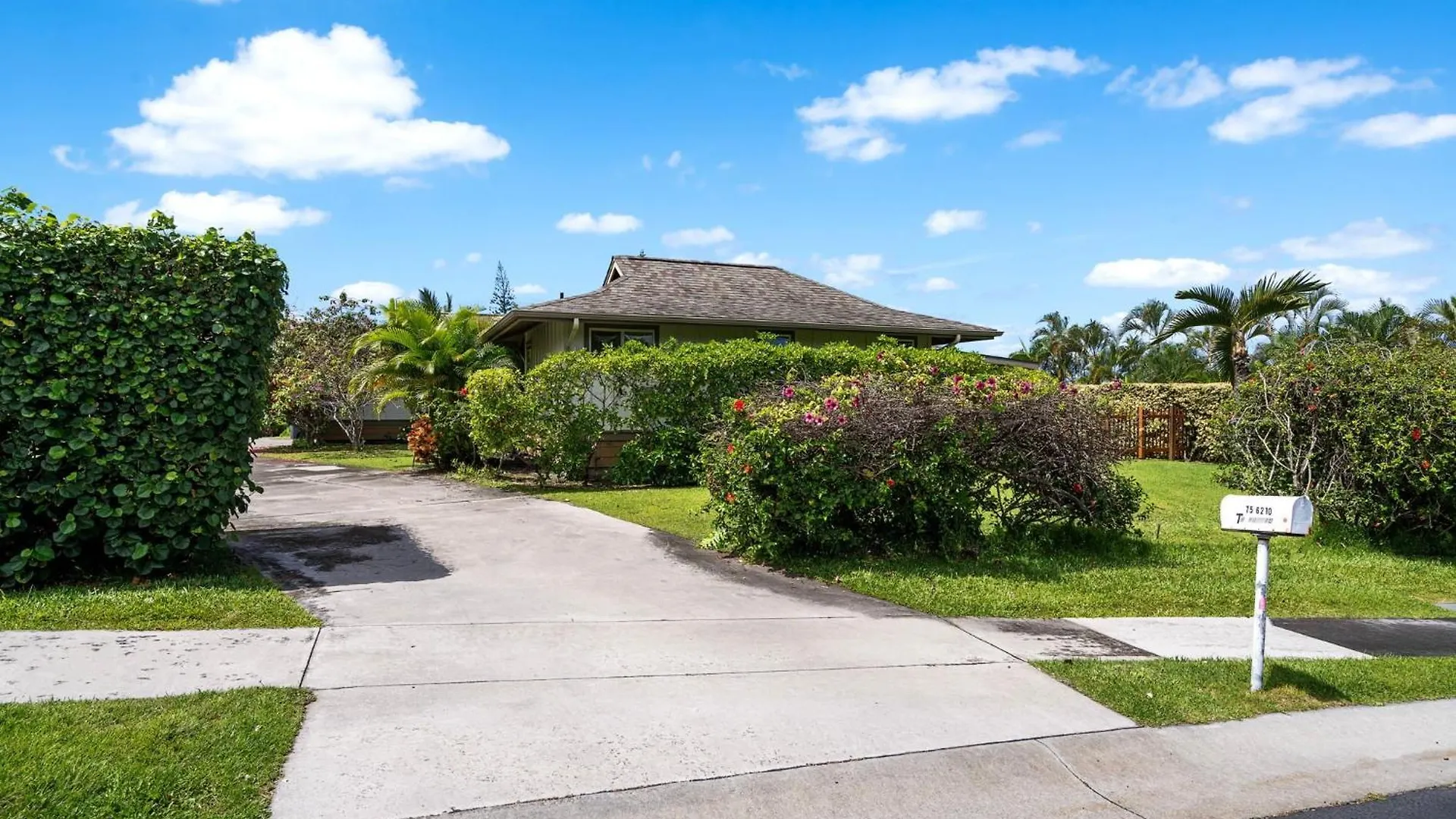 Willa Nakukui Elua In Kahakai Estates Kailua-Kona 0*,